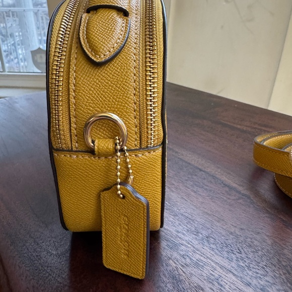 Coach Mustard Crossbody Bag - Picture 4 of 15